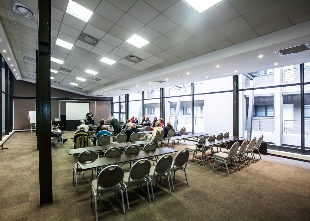 The Nicol Hotel And Apartments Johannesburg Exteriör bild