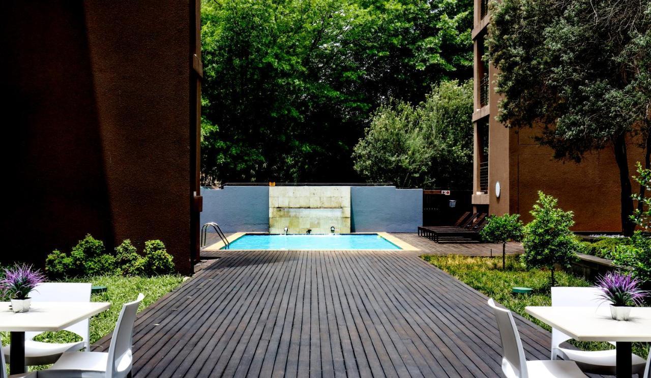 The Nicol Hotel And Apartments Johannesburg Exteriör bild