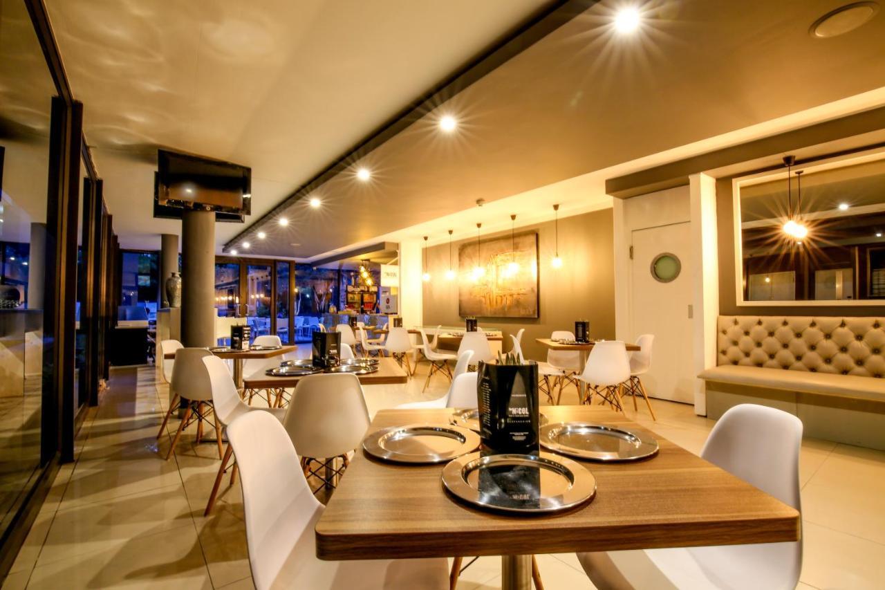 The Nicol Hotel And Apartments Johannesburg Exteriör bild